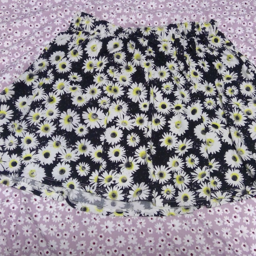 Joe Boxer Medium Daisy Circle Skirt